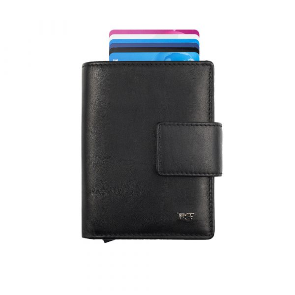 Riccardo Ferducci_023900 002_Cardprotector