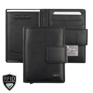 Riccardo Ferducci_023900 002_Cardprotector
