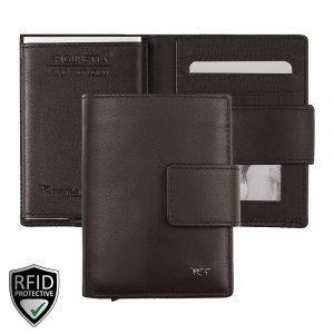 Riccardo Ferducci_023900 001_Cardprotector