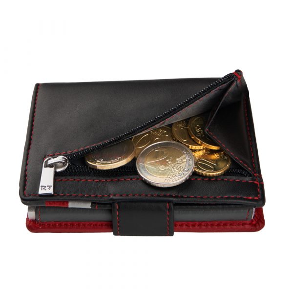 Riccardo Ferducci_023900 080_Cardprotector