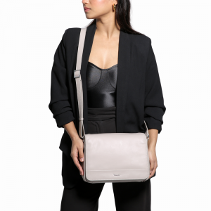 Riccardo Ferducci_028422 045_Flap bag_Leder_beige_Damen_1