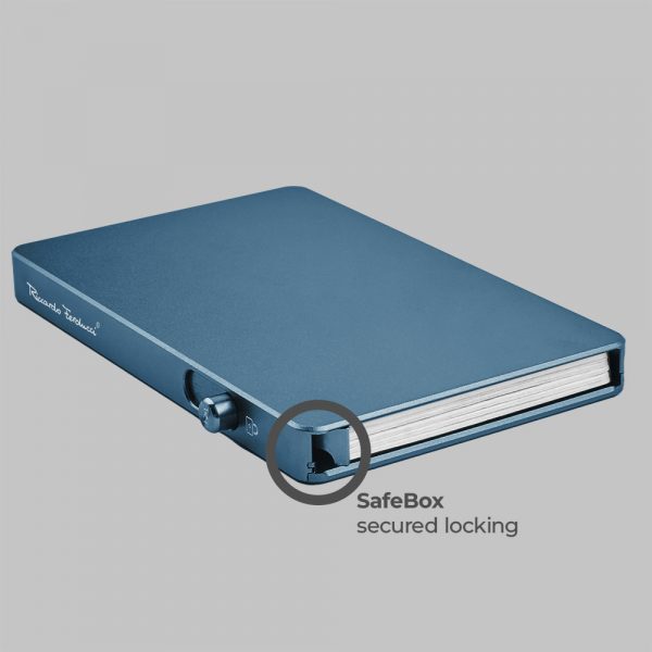 Riccardo Ferducci_078999 007_RF SafeBox_Metall_blau_Unisex_3