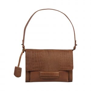 Burkely_BU1000236.29 24_CASUAL CARLY SHOULDER SATCHEL_Leder_cognac_Unisex_1