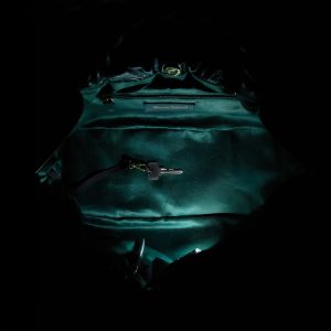 Riccardo Ferducci_018434 049_Shopper mit LED-Licht-Fach_Leder_grün_Damen_2