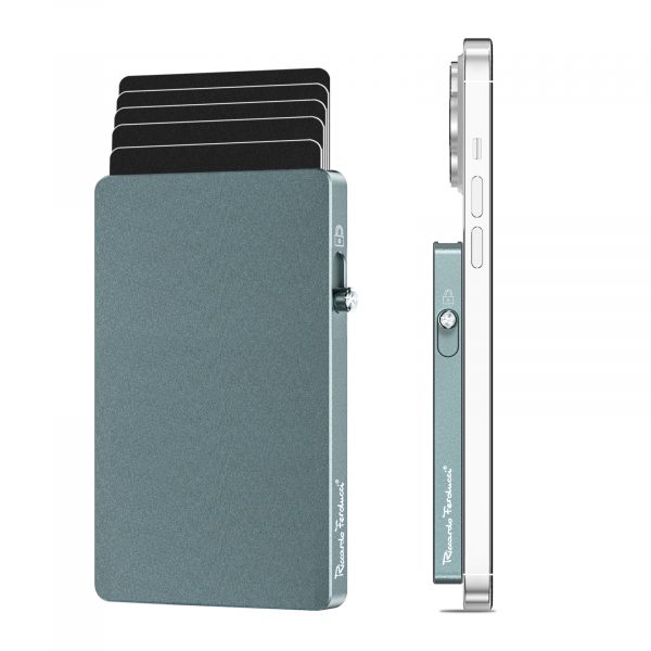 Riccardo Ferducci_078999 009_RF SafeBox_Metall_hellgrau_Unisex_1